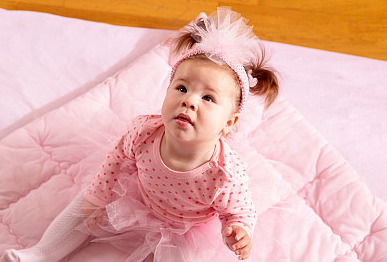 很火的羅氏女寶寶起名，女孩子姓羅取什么名字好？