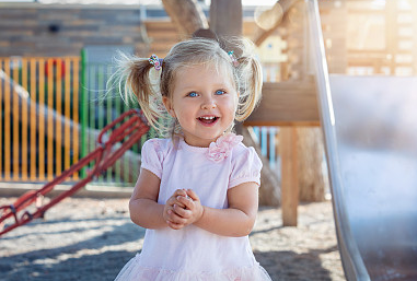 2024年鄧姓寶寶取名大全,屬龍女孩名字取名攻略