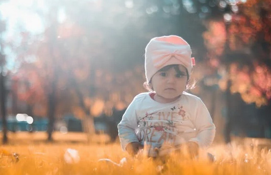 男孩起名丨充滿了陽光與朝氣的男孩名，干凈爽朗寓意好