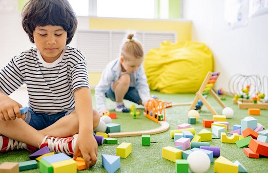 分享7個(gè)取自《王維》詩(shī)中樂(lè)天派的寶寶名字