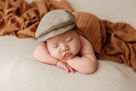 何姓女寶寶好聽(tīng)的名字推薦的寶寶睡覺(jué)圖片