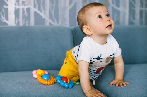 名字網(wǎng)的起名字周易老師推薦文采斐然的男孩名字